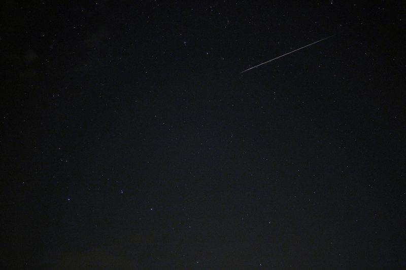 Один  из  метеоров  метеорного  потока  Персеиды. Ратомка 2015 год